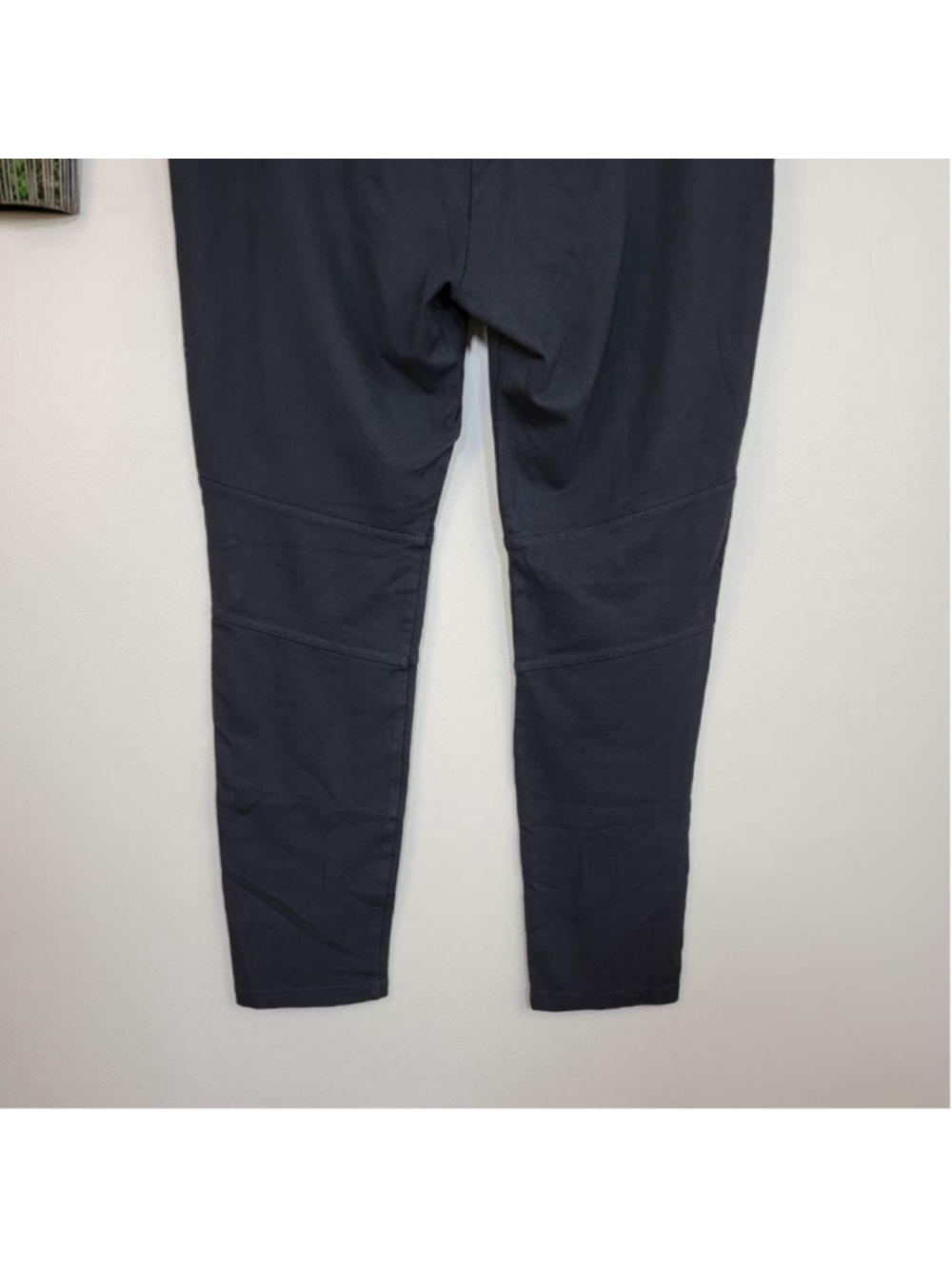 CAbi #543 XL Mid Rise Ponte Knit Seamed Black Ankle Leggings Pull On Skinny Pant - Picture 7 of 11